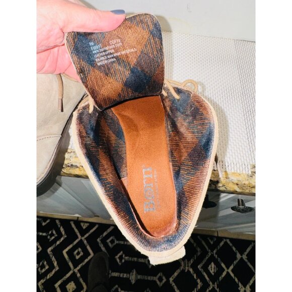Born Banni Taupe Suede Chukka Bootie Lug Sole Cushion Comfort Boho Cottage Core - Picture 7 of 11